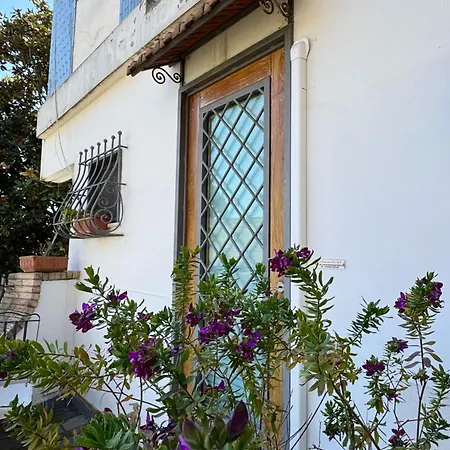 Bed & Breakfast Guestsuite Maison 80123