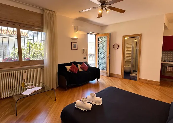 Bed & Breakfast Guestsuite Maison 80123